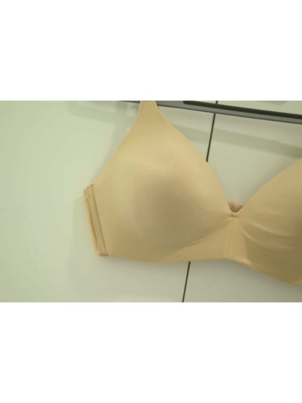 Wacoal Comfort First Wire Free Contour Bra Sz 36C Nude Seamless Soft Cup 856339 - Picture 3 of 6